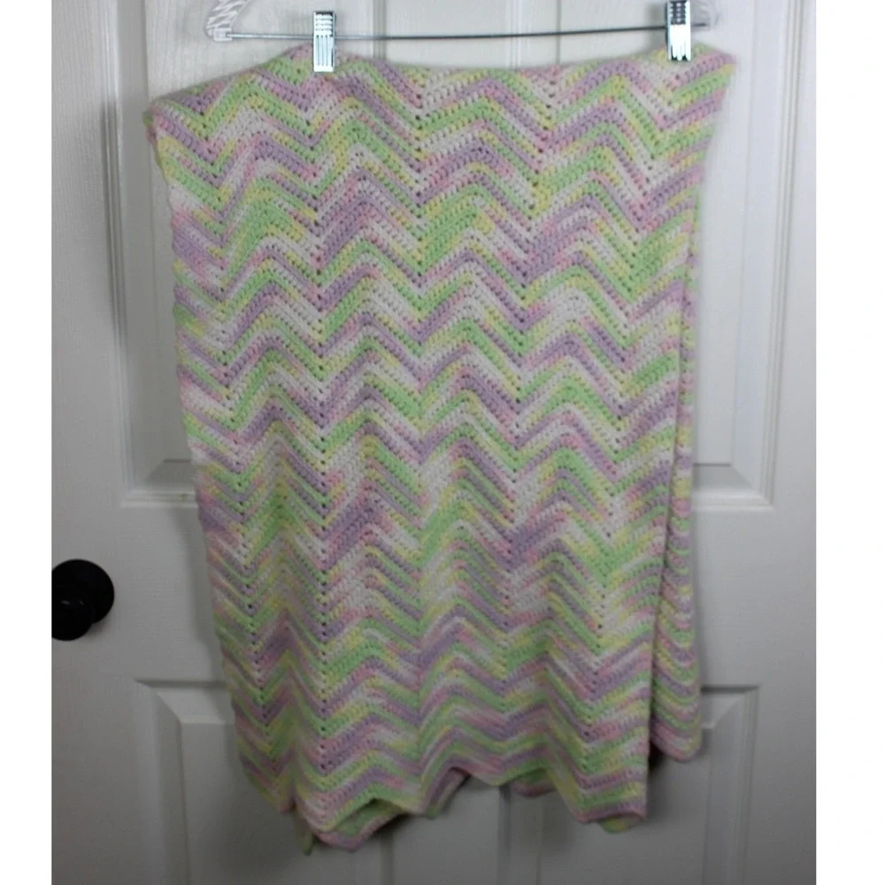 Handmade‎ Crochet Baby Blanket Pastel Chevron Ripple Afghan  36X58